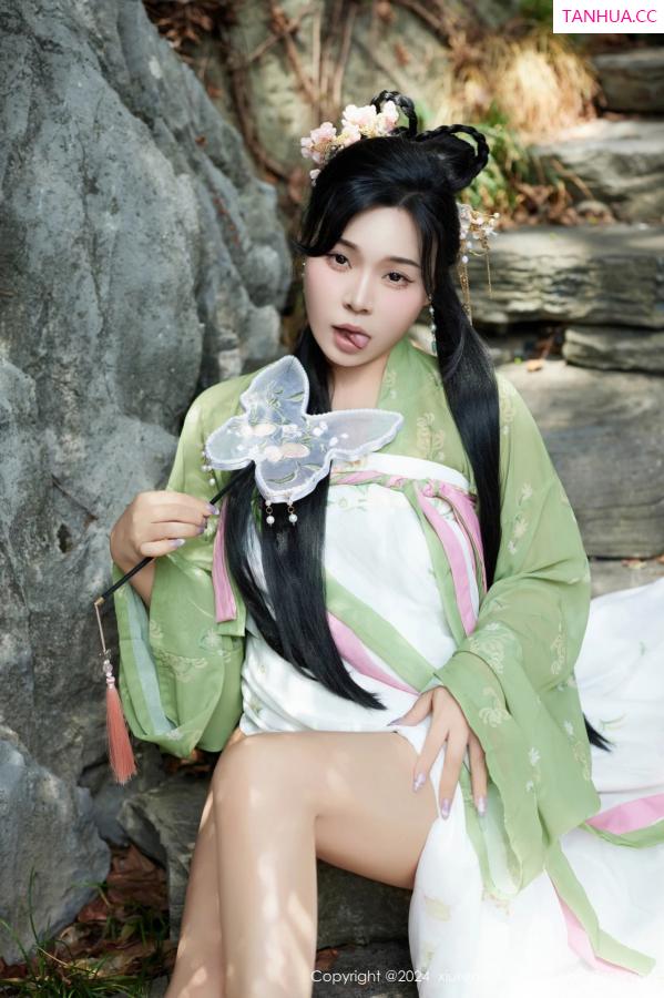   [XiuRen]高清写真图 2024.09.14 No.9162 麦田 性感美臀第4张图片